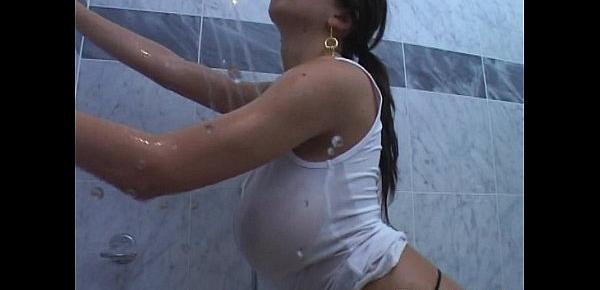  Jana Defi - In the shower